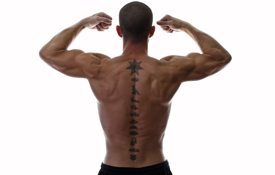 Spine Tattoo: Elegance and Boldness Down Your Back