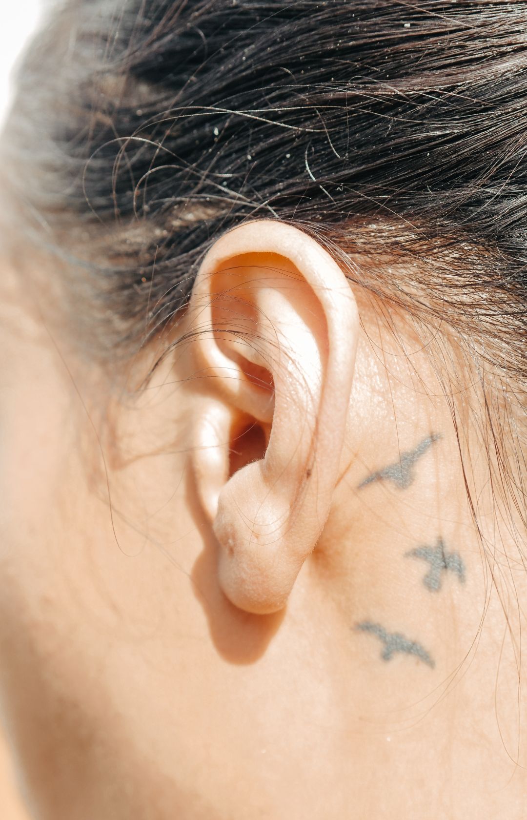 8 Tips to Get an Ear Tattoo