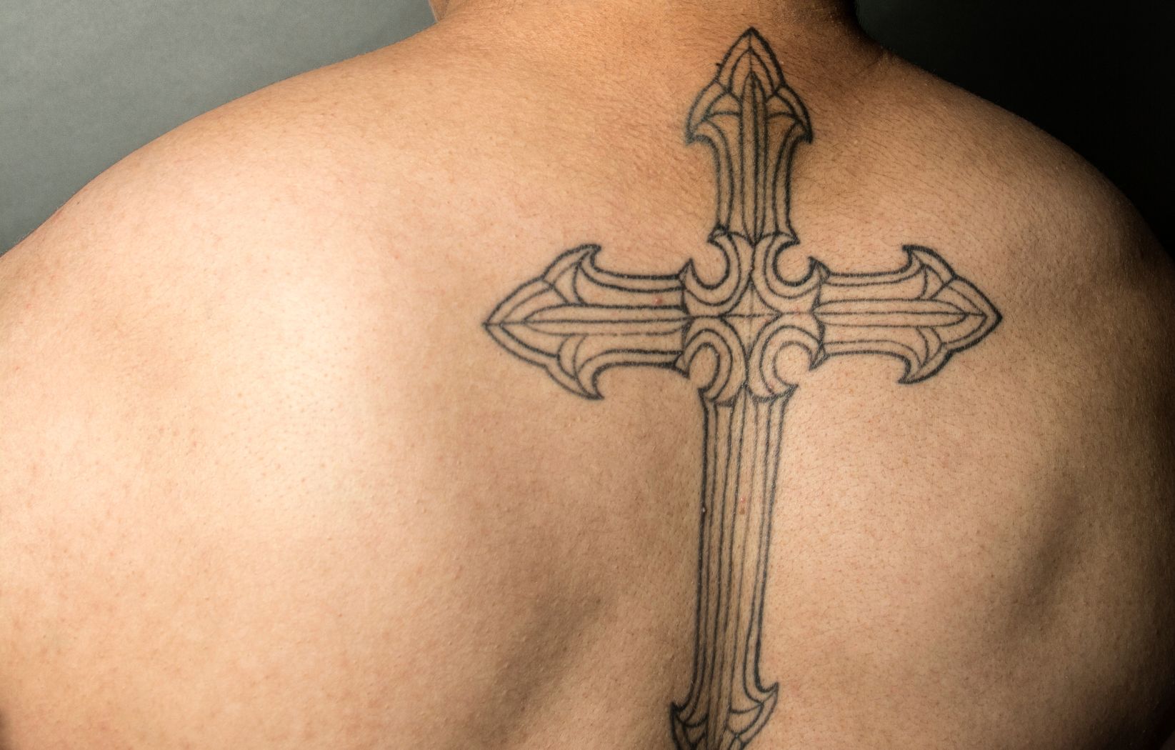 8 Cross Tattoo Design Ideas