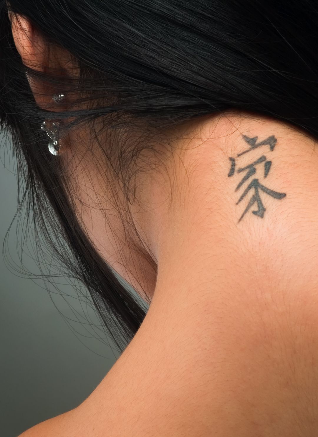 8 Tips for Nailing a Neck Tattoo